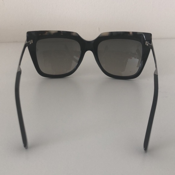 FENDI sunglasses . Perfect conditions.